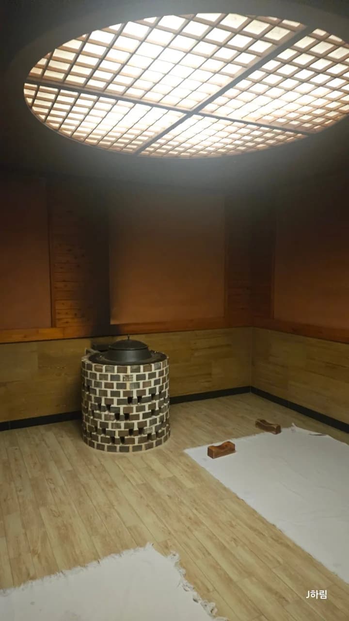 곰달래 — 写真: Naver blog (세상은 넓고 나는 작다)