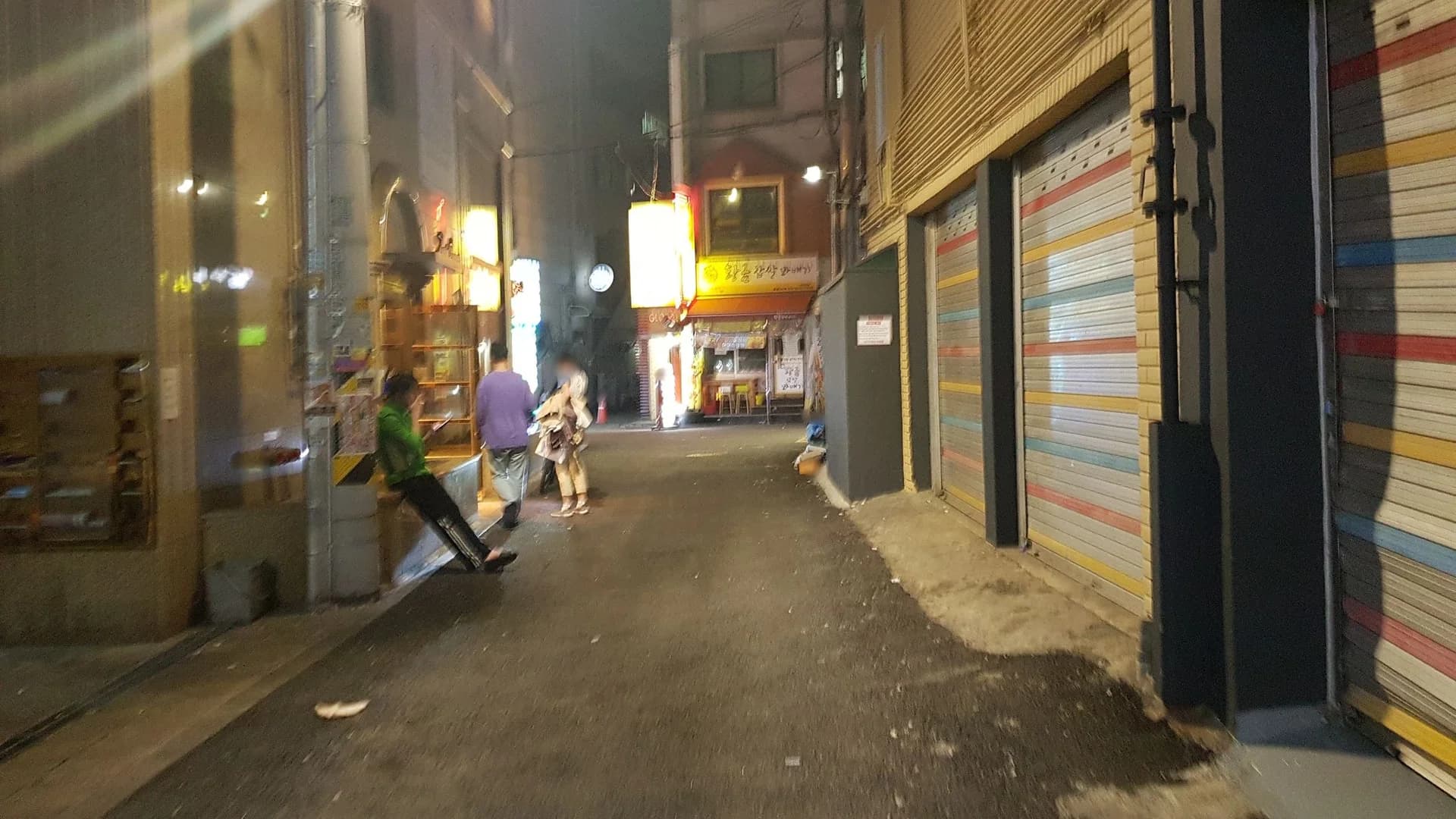 이츠유 — 写真: Mapillary contributor (z3ttacht)