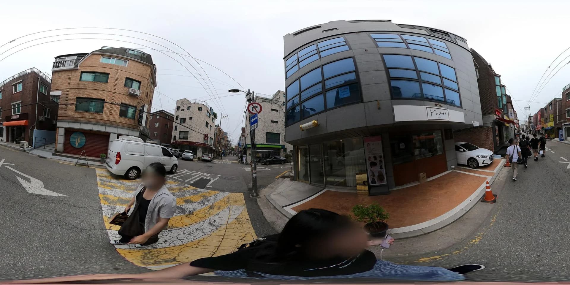 모던리추얼스 — Photo: Mapillary contributor (lisbethw1130)