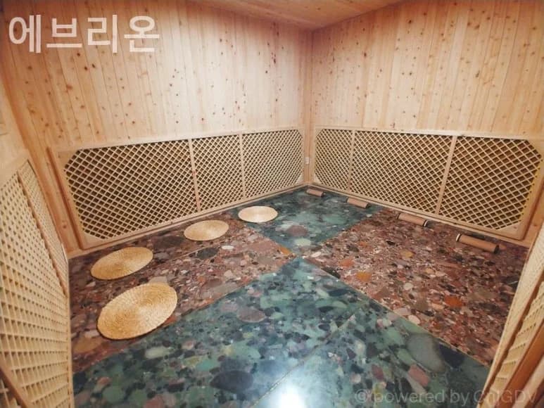 에브리온 — Photo: Kakao Place